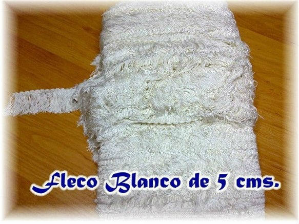 Pieza de Fleco Blanco para Confección