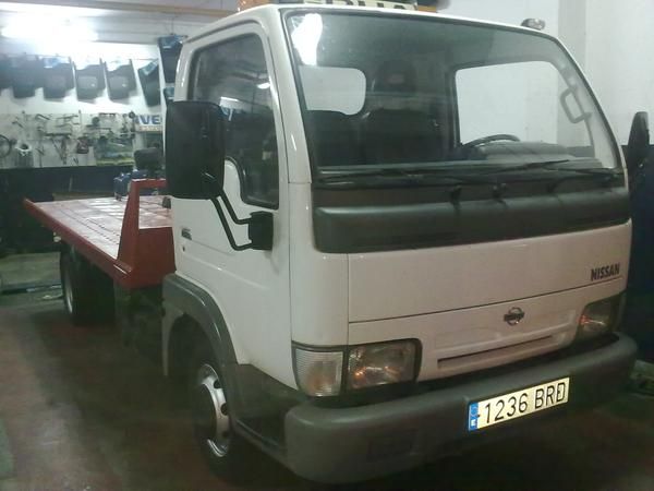 nissan cabstar grua portavehiculos portacoches