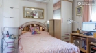 Rooms available - Bright 3-bedroom apartment in cool Quatre Carreres - mejor precio | unprecio.es