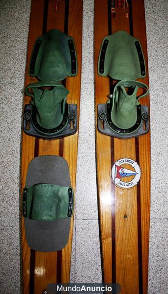 SKIS  eskis esquís antiguos del año 1950-60, son de madera de roble americano. Con Fijaciones incluidas