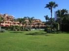 Apartamento con 4 dormitorios se vende en Estepona, Costa del Sol - mejor precio | unprecio.es