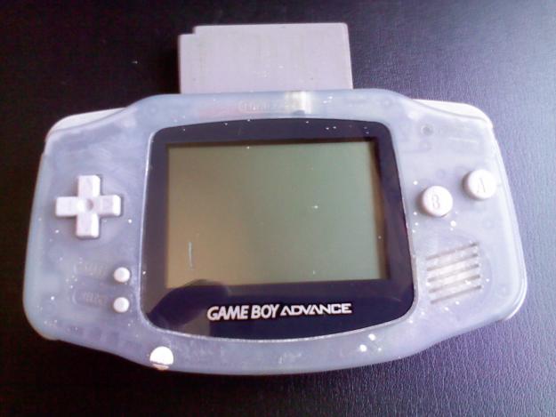 Nintendo Game Boy advance transparente año 2000