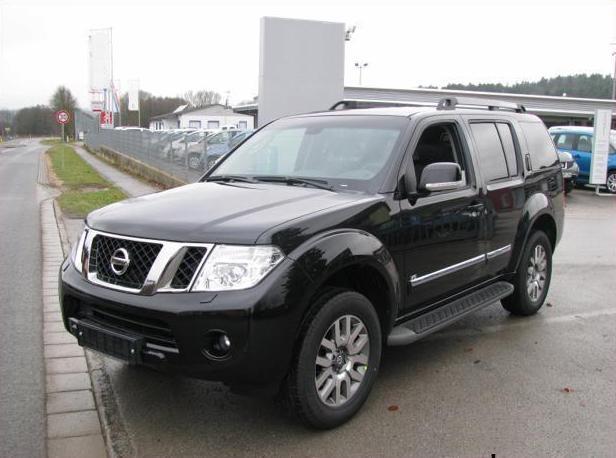 2009 Nissan Pathfinder LE 2.5