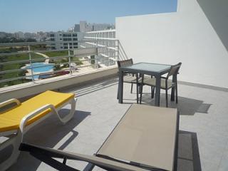 Apartamento en residencia : 4/4 personas - piscina - praia da rocha  algarve  portugal
