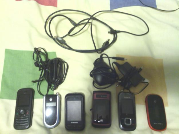 vendo 6 moviles que funcionan con cargador y accesorio.