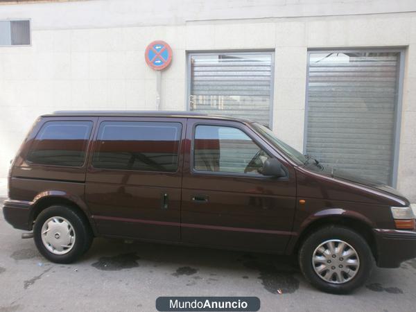 vendo chyrsler voyager  1.800