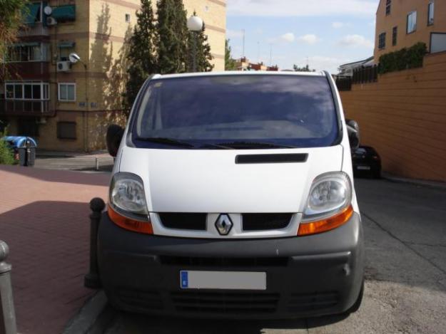 Se vende Renault Trafic 1,9 DCi  27CN,100CV
