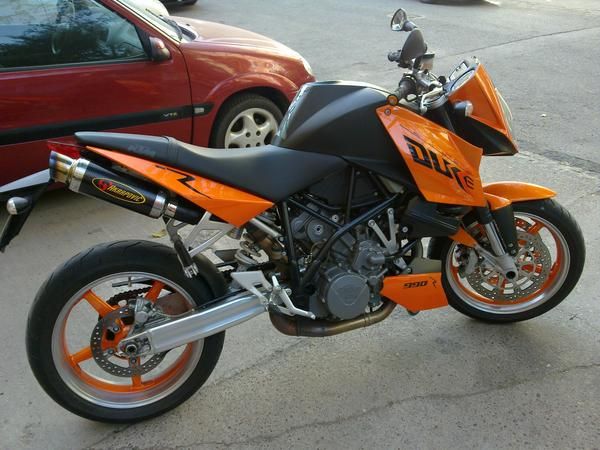 SE VENDE  KTM SUPERDUKE 990..ACEPTO SCOOTER