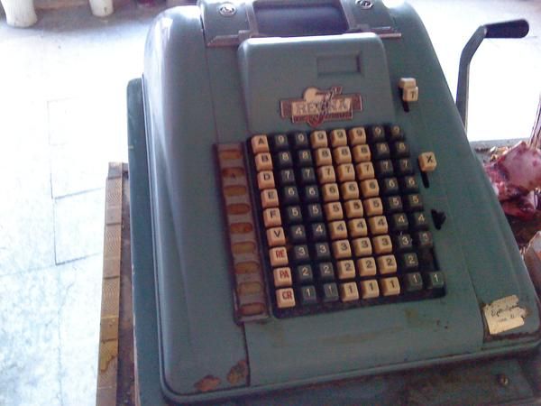 vendo máquina registradora antigua Regna