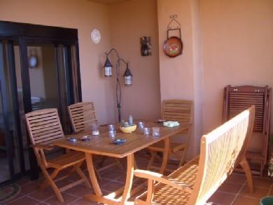 Apartamento con 2 dormitorios se vende en Estepona, Costa del Sol