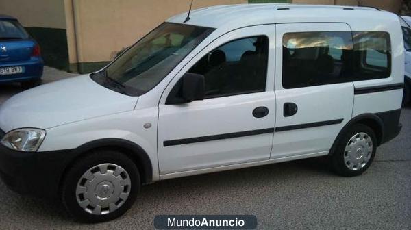Opel Combo del año 2008 - Villena