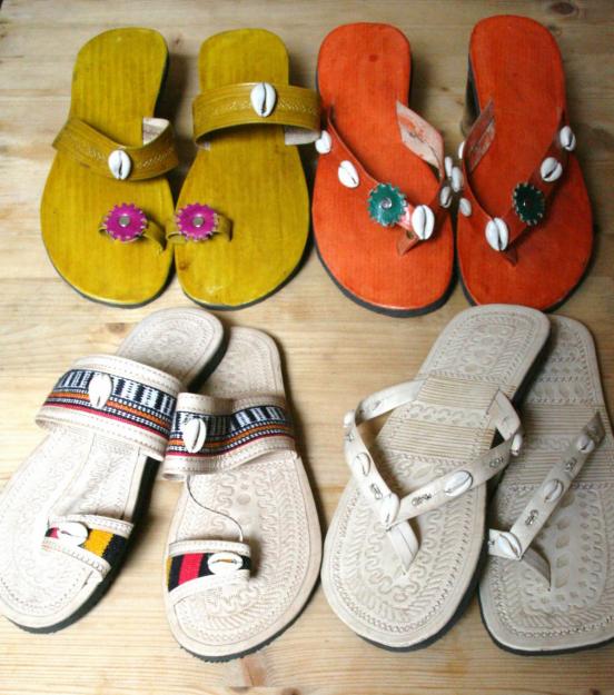 SANDALIAS DE CUERO ESTILO HIPPIE