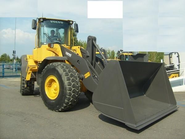 tractor Volvo L120E  :4000