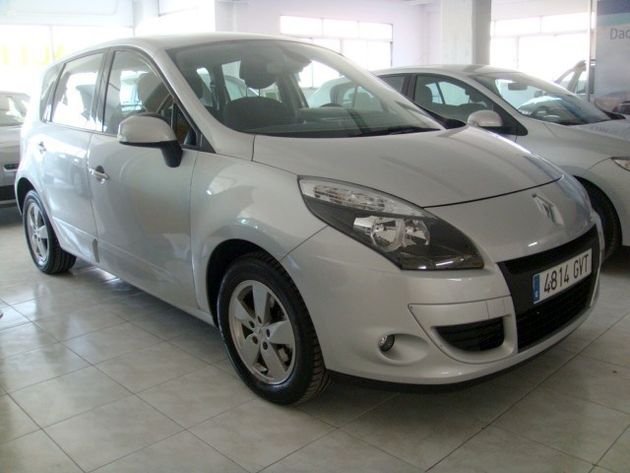 RENAULT CLIO  G.TOUR 1.2 TCE EXPRESSION