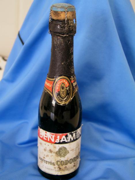 Antigua botella  cava ( benjamin ) raventós codorniu