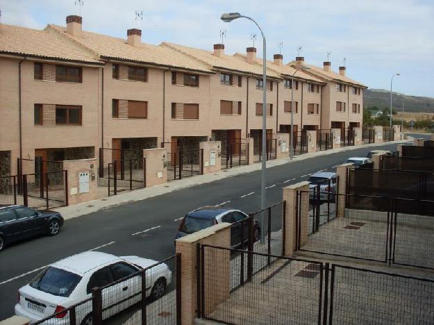 Casa adosada en Torrelaguna