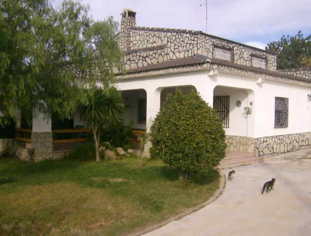 maison  à la campagne près  Turis