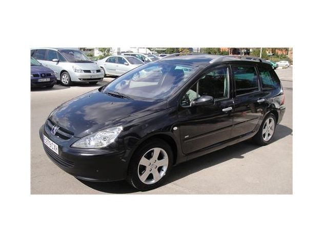 PEUGEOT 5008 1.6HDI Premium