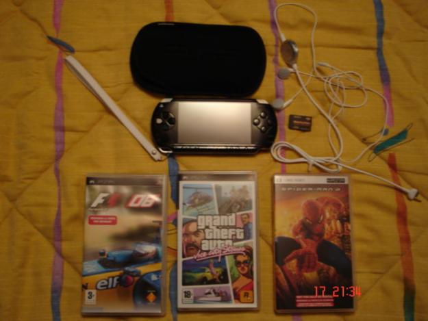 psp con tarjeta 2 gb 2 juegos y una pelicula+extras