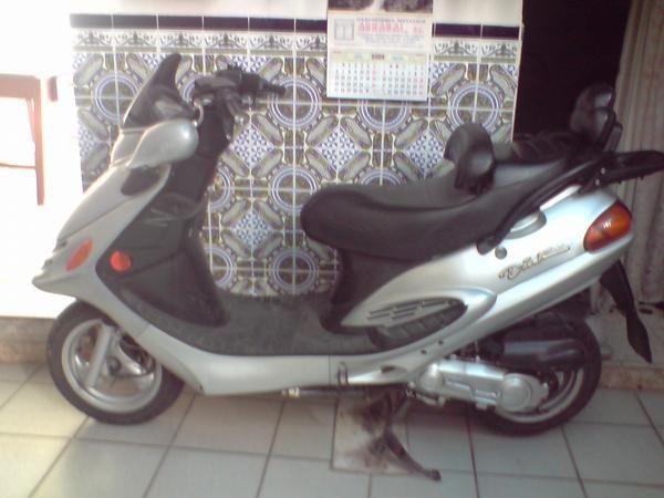 Se vende Moto Kimco Dink 50