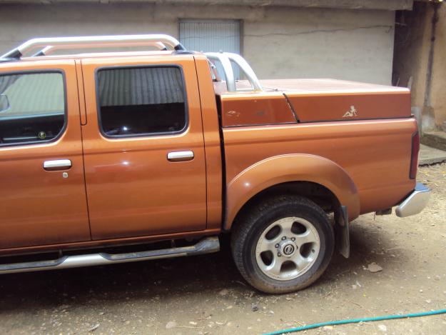 vendo ,nissan navara.