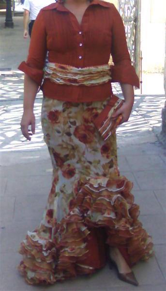 trajes de flamenca en alquiler para feria de sevilla
