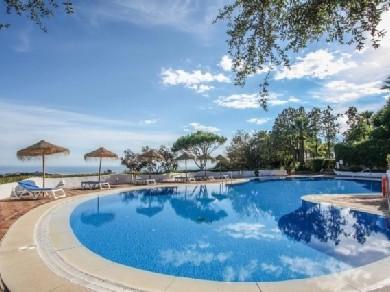 Apartamento Planta Baja con 2 dormitorios se vende en Marbella, Costa del Sol
