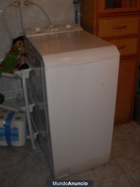 Lavadora de carga superior marca New Pol
