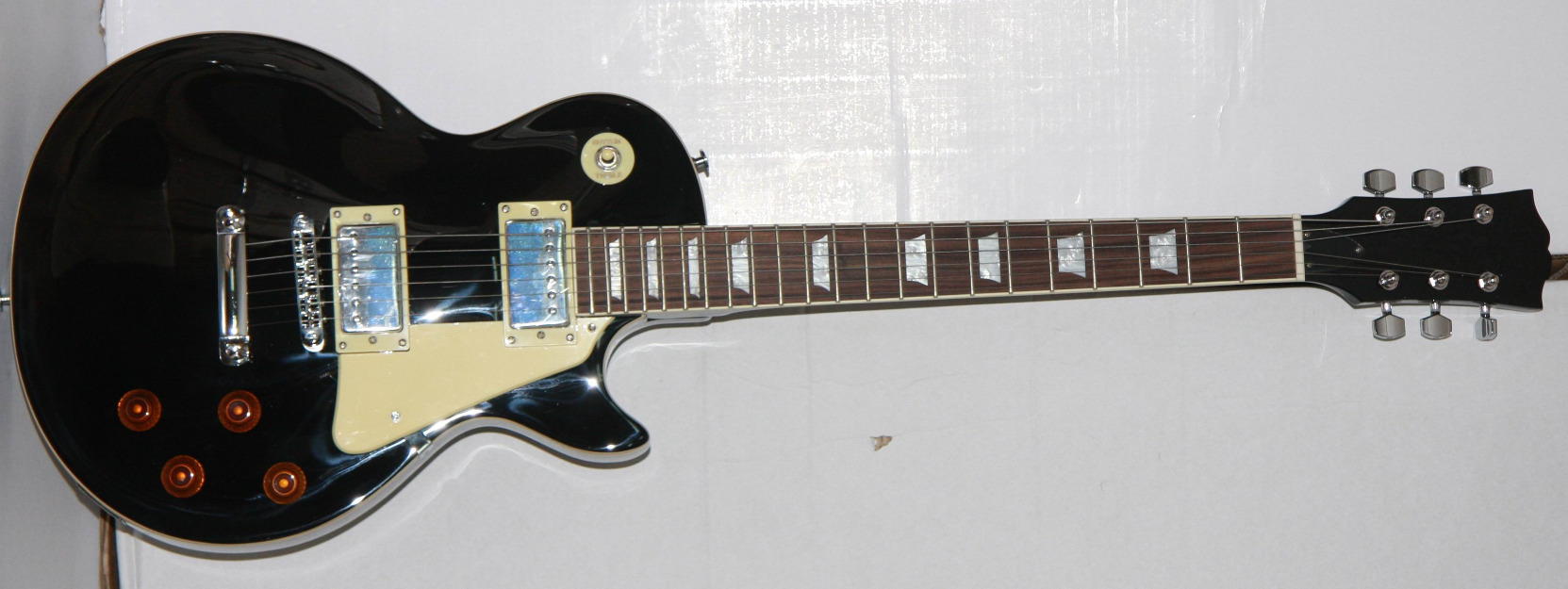 Guitarra eléctrica tipo gibson les paul,