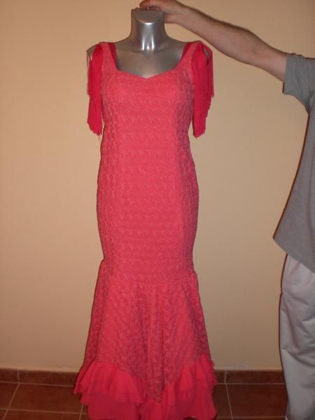 VENDO TRAJES DE FLAMNECA NUEVOS A 80 EUROS