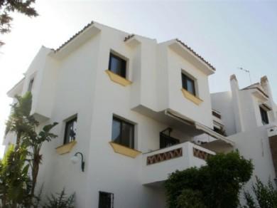 Adosado con 4 dormitorios se vende en Mijas Pueblo, Costa del Sol