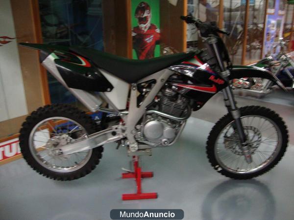 AJP 200 ENDURO 4T