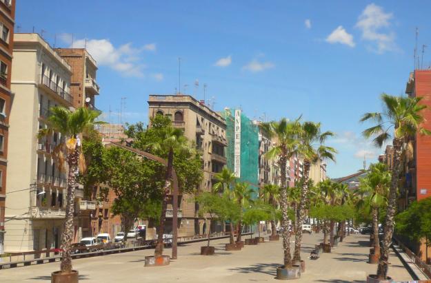 local comercial 1.200m2 excelente situacion en Sans (Bcn). RENTABILIDAD 7,5%