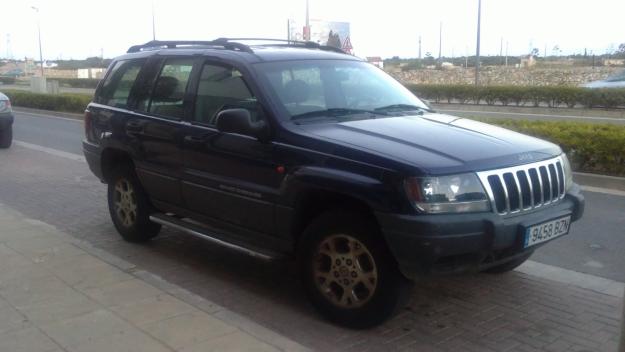 GRAND CHEROKEE LAREDO