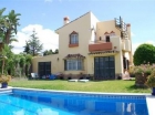 Chalet con 4 dormitorios se vende en Estepona, Costa del Sol - mejor precio | unprecio.es