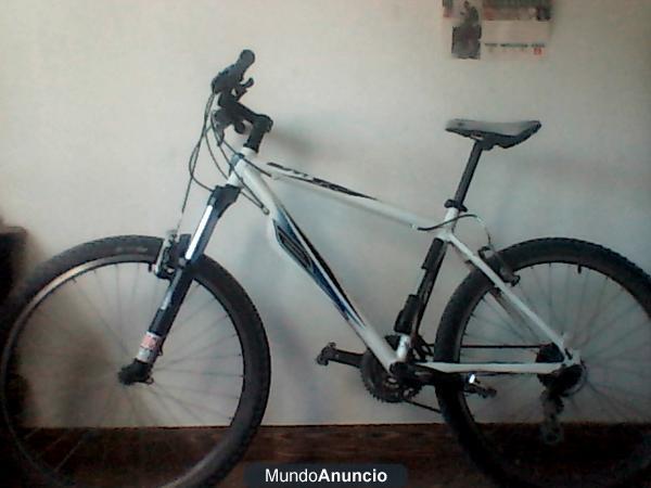 se vende bicicleta de montaña sunn con suspension delantera