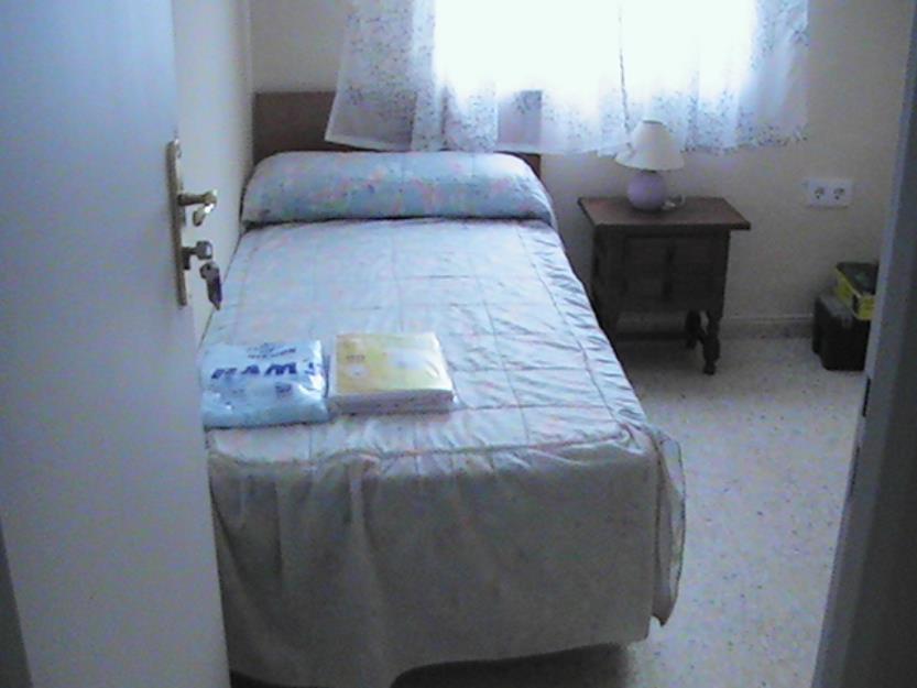 2 magnificas habitaciones en piso reformado y tranquilo
