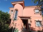 Chalet con 3 dormitorios se vende en Estepona, Costa del Sol - mejor precio | unprecio.es