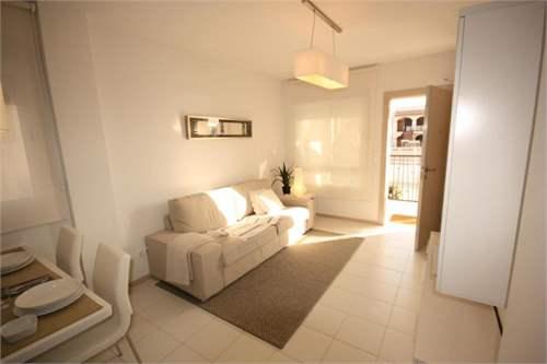 Apartment for Sale in Alicante, Comunidad Valenciana, Ref# 2999396