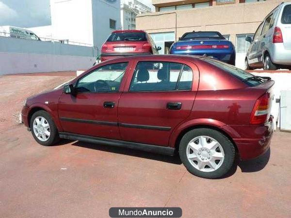 Opel Astra 1.6 8v. Club