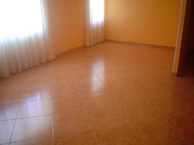 Piso en Roquetes, Les