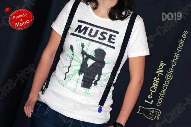 Camiseta muse pintada a mano