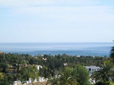 Apartamento con 3 dormitorios se vende en Marbella, Costa del Sol