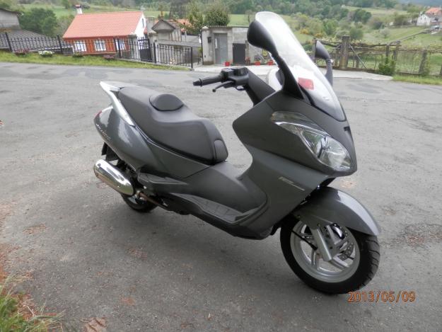 Moto Aprilia modelo Arrecife 125