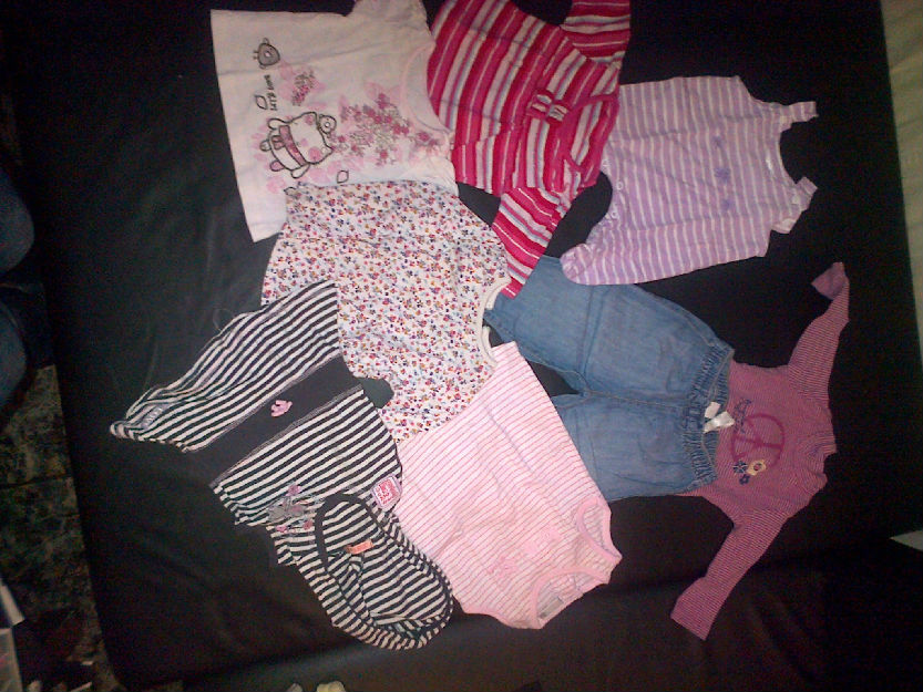 Se vende ropa de BEBE a 1€