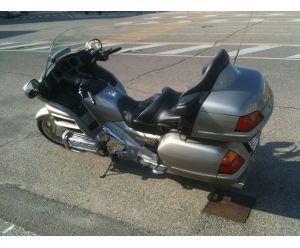 HONDA gl 1800