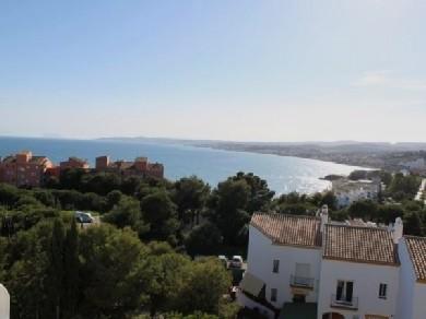 Apartamento con 3 dormitorios se vende en Estepona, Costa del Sol