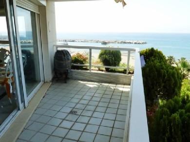 Apartamento con 4 dormitorios se vende en Marbella, Costa del Sol