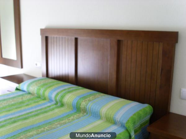 MUEBLES DORMITORIO PPAL EN MADERA, MODERNOS Y DE LÍNEAS RECTAS.