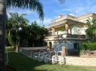 Chalet con 5 dormitorios se vende en Estepona, Costa del Sol - mejor precio | unprecio.es